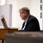                                                                                         Muzyka barokowa z bliska – tak było na spotkaniu z profesorem Markiem Toporowskim